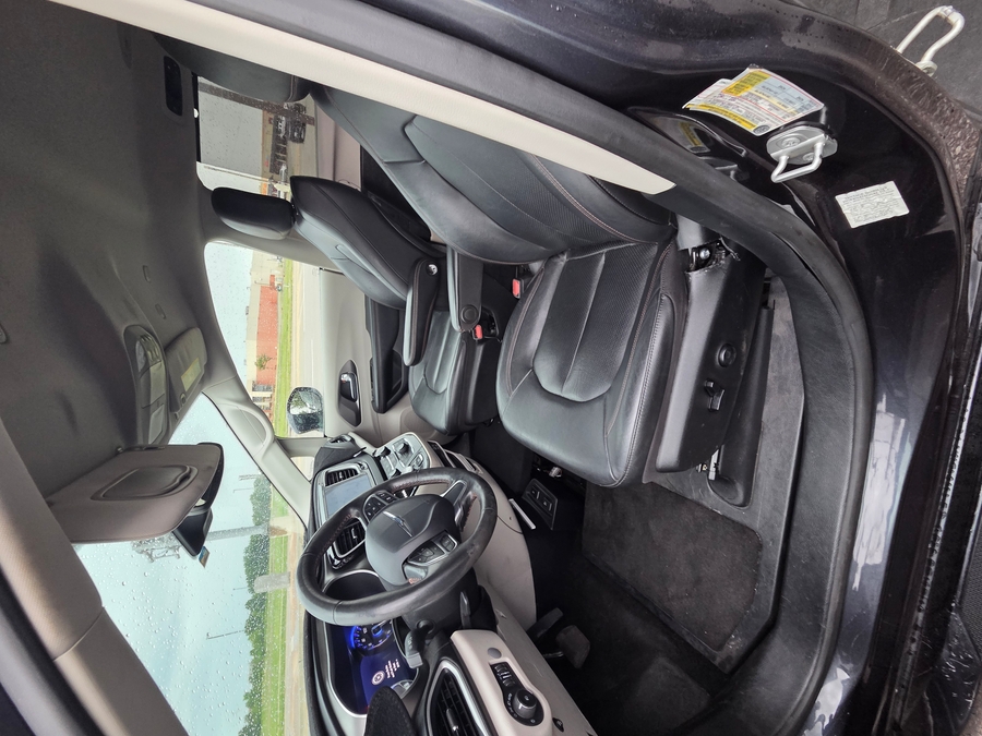  CHRYSLER PACIFICA image number 7
