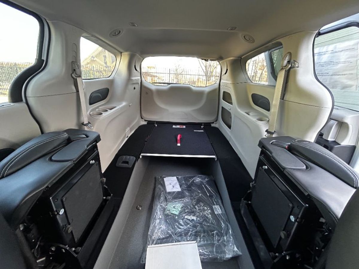 2024 CHRYSLER PACIFICA - Image 17