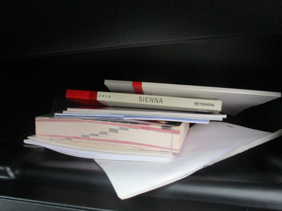 Used 2016 Toyota Sienna SE - BraunAbility Side Entry Entry Fold Out Automatic Ramp