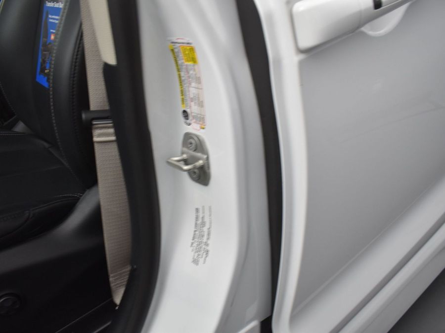 Used 2023 Chrysler Pacifica Touring L - BraunAbility Side Entry Entry Fold Out Automatic Ramp