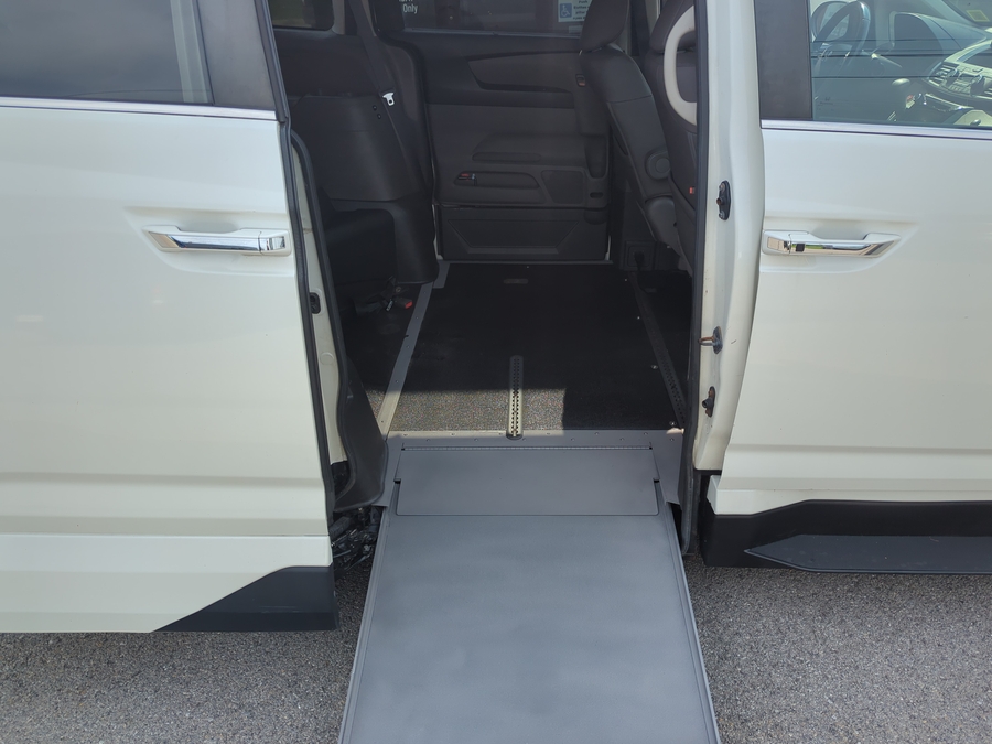Used 2017 Honda Odyssey EX-L - VMI Side Entry In Floor Automatic Ramp