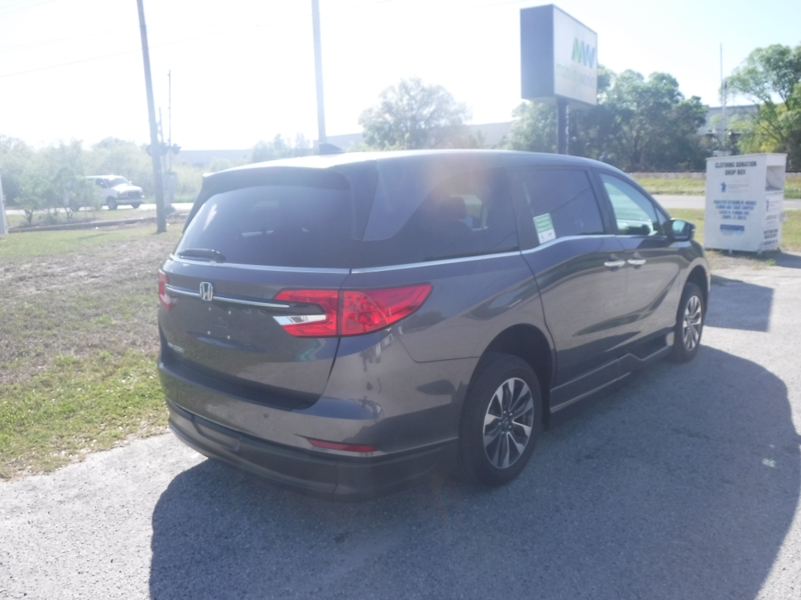 Grey Honda Odyssey image number 7