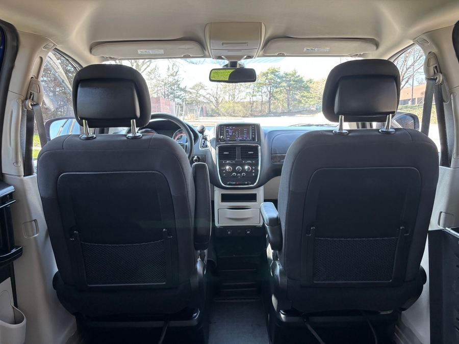 Used 2018 Dodge Grand Caravan SE -  Side Entry Entry Fold Out Automatic Ramp