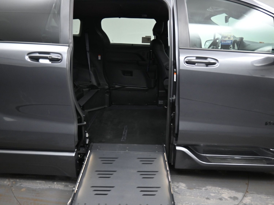 New 2025 Toyota Sienna Hybrid XSE Sport - BraunAbility Side Entry Entry Fold Out Automatic Ramp
