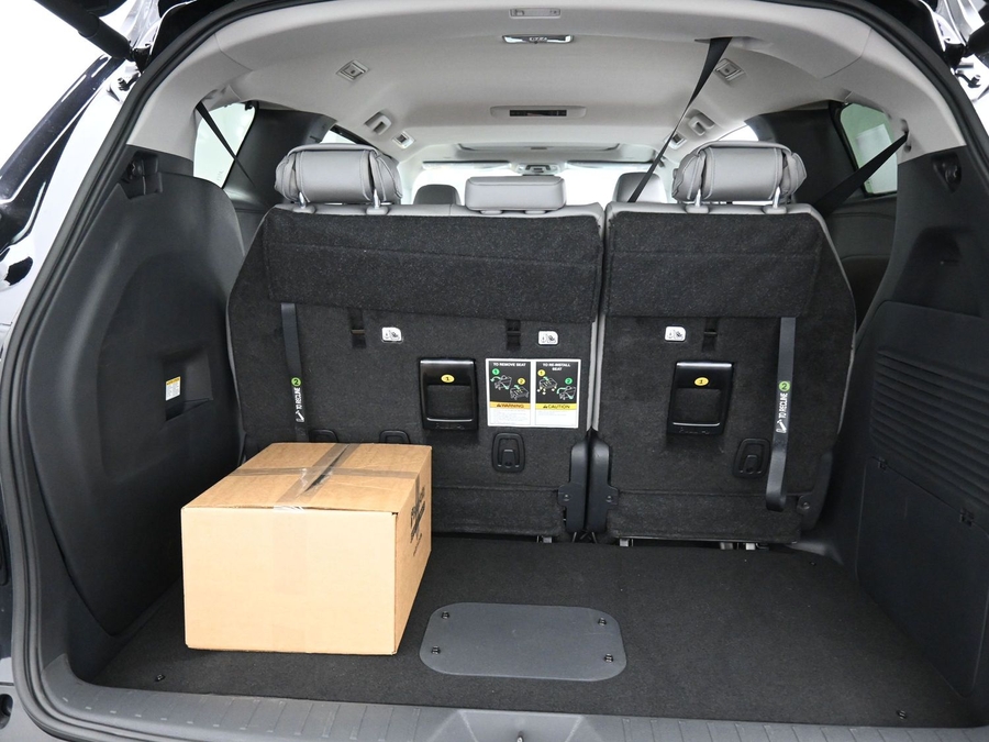Black Toyota Sienna image number 11