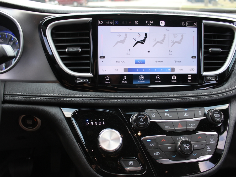 Número de imagen Chrysler Pacifica negro 11