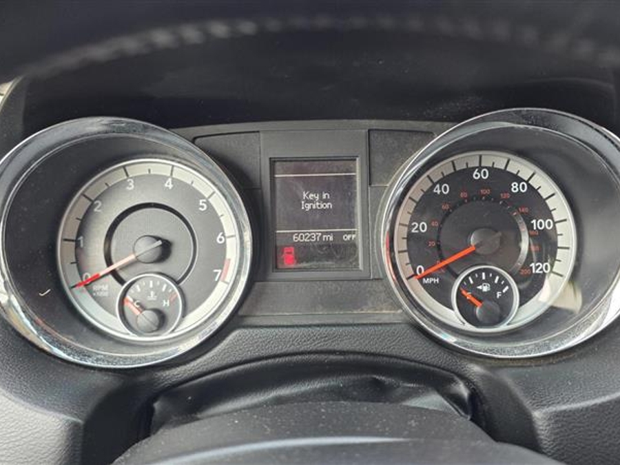 Used 2014 Dodge Grand Caravan SXT - BraunAbility Side Entry Entry Fold Out Automatic Ramp