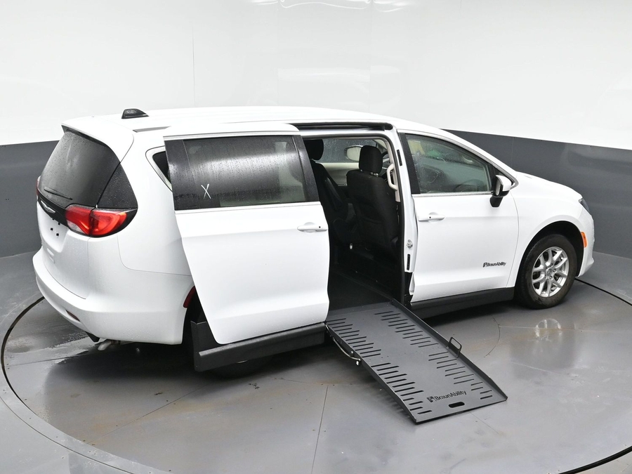Used 2022 Chrysler Voyager LX - BraunAbility Side Entry Entry Fold Out Manual Ramp