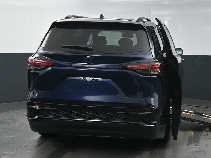 New 2025 Toyota Sienna Hybrid XSE Sport - BraunAbility Side Entry Entry Fold Out Automatic Ramp