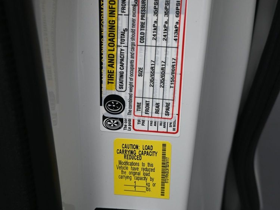 New 2026 Toyota Sienna Hybrid XLE Base - BraunAbility Side Entry Fold Out Automatic Ramp