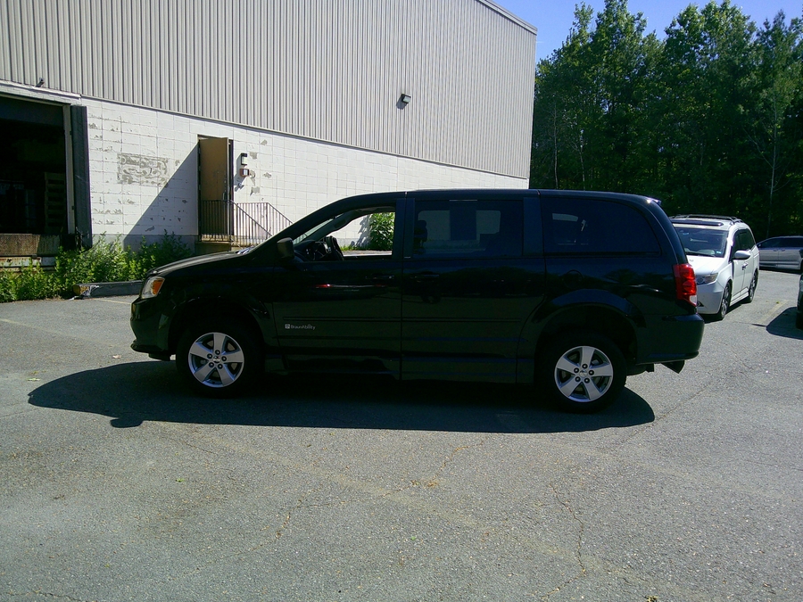 Black Dodge Grand Caravan número de imagen 11