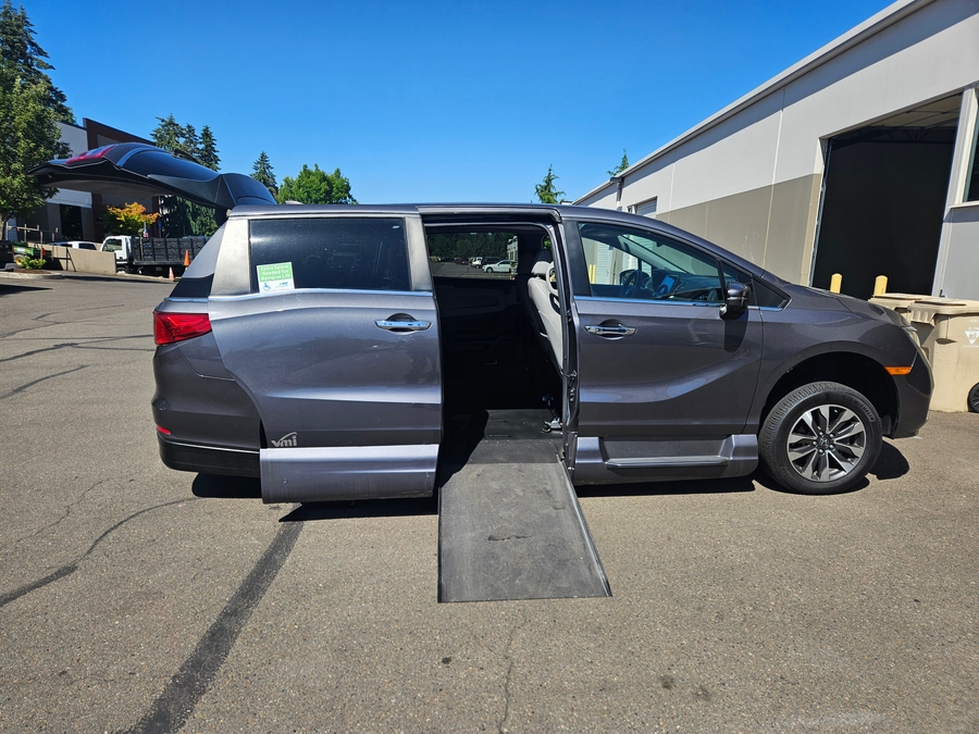 2022 Honda Odyssey EX-L's photo