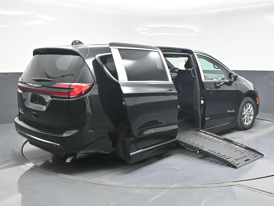 Black Chrysler Pacifica with Side Entry Automatic Fold Out ramp