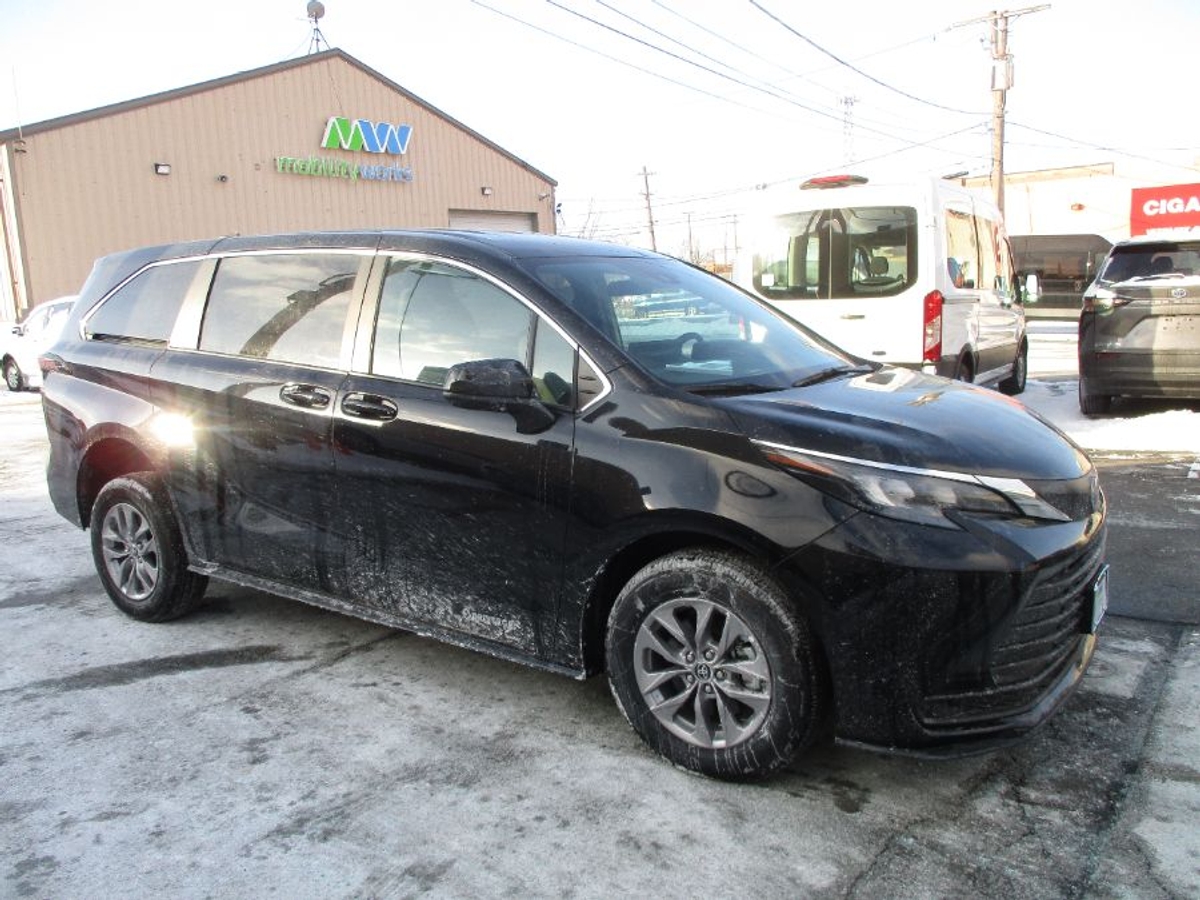 2025 TOYOTA SIENNA - Image 7