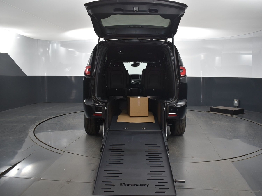 New 2025 Chrysler Pacifica Select Safety - BraunAbility Rear Entry Entry Fold Out Manual Ramp
