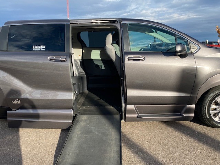 Used 2022 Toyota Sienna Hybrid LE - VMI Side Entry Entry In Floor Automatic Ramp