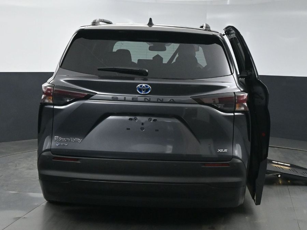 2025 TOYOTA SIENNA - Image 7