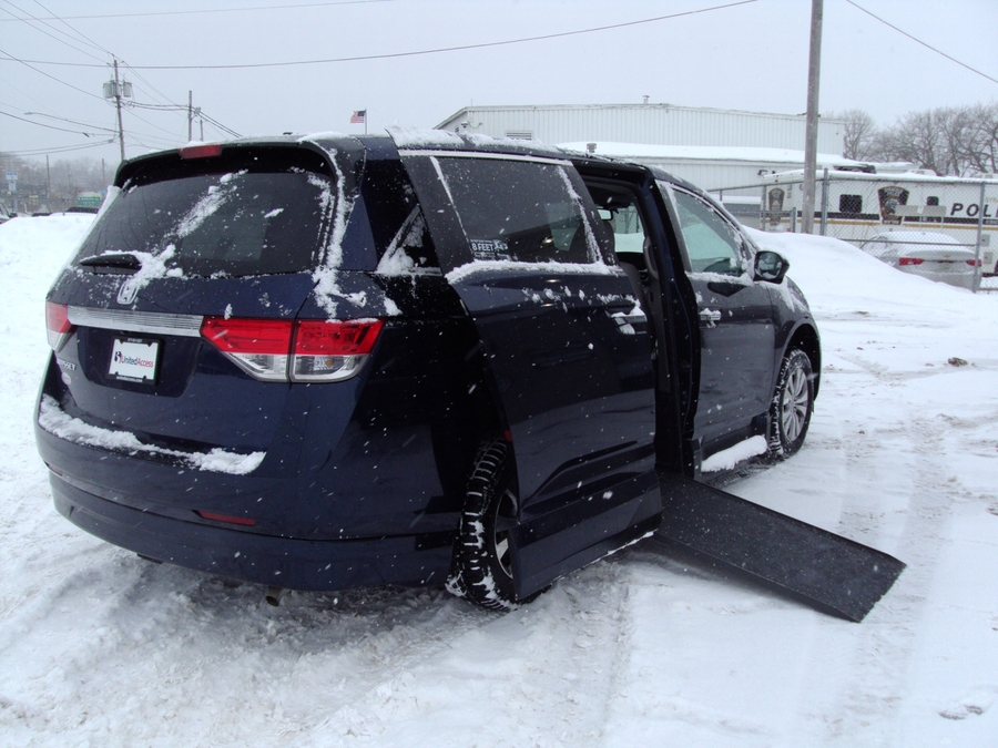 Used 2016 Honda Odyssey EX-L - VMI Side Entry Entry In Floor Automatic Ramp