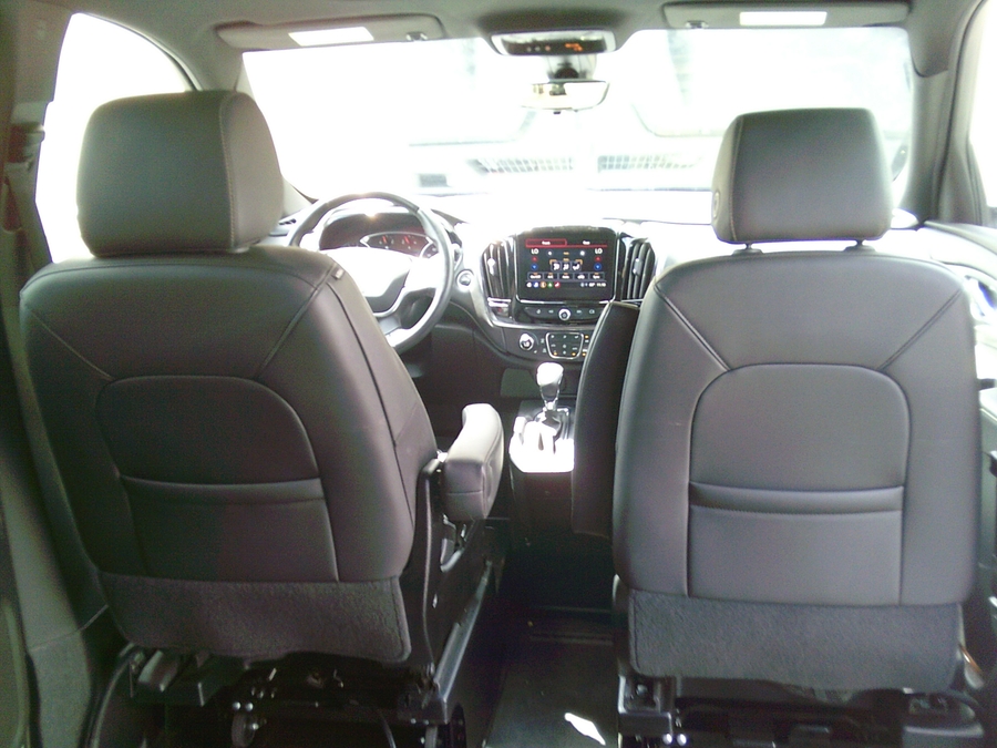 Used 2023 Chevrolet Traverse 3LT - BraunAbility Side Entry In Floor Automatic Ramp