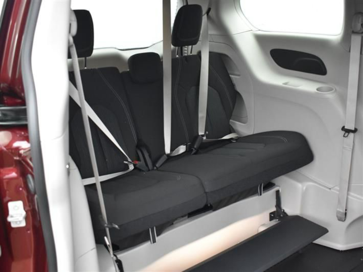 2023 CHRYSLER VOYAGER - Image 10