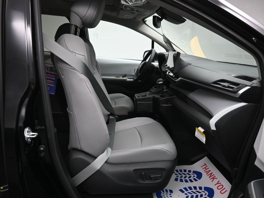 Black Toyota Sienna image number 8