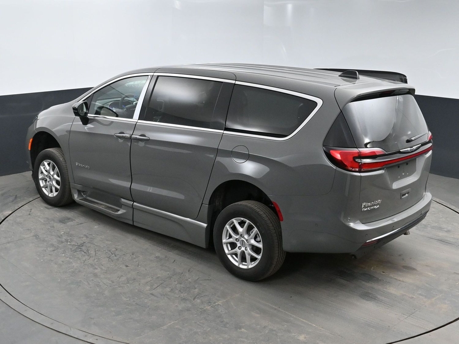 Used 2025 Chrysler Pacifica Select Safety - BraunAbility Side Entry In Floor Automatic Ramp