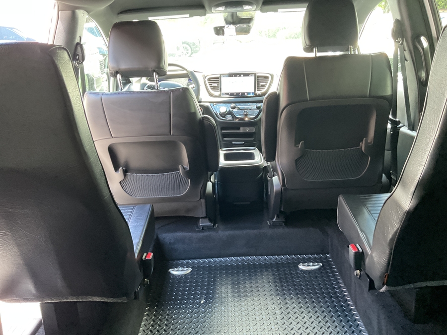 2026 Chrysler Voyager LX - Photo 7