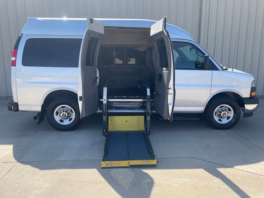 Used 2021 GMC Savana LT 2500 3Door Pass - OTH Side Entry Lift Automatic Ramp
