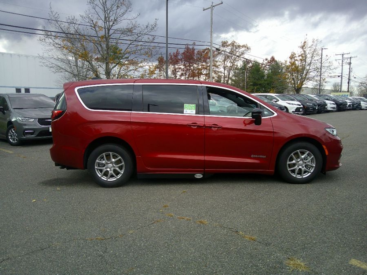 2026 CHRYSLER PACIFICA - Image 7