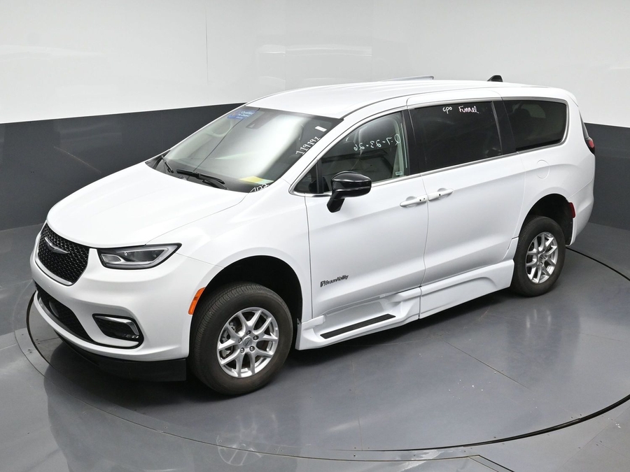 Used 2024 Chrysler Pacifica Touring L - BraunAbility Side Entry In Floor Automatic Ramp