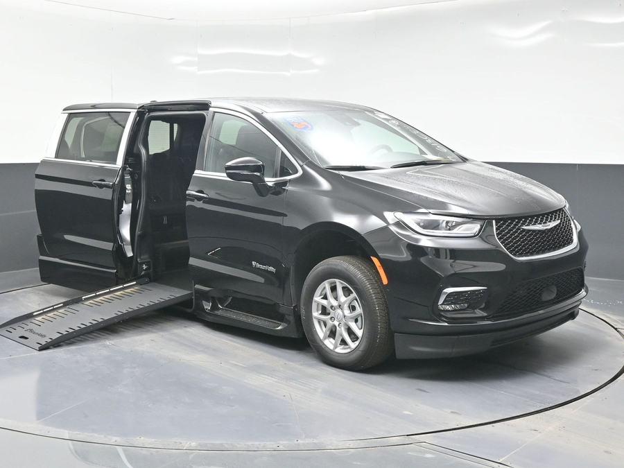 2025 Chrysler Pacifica