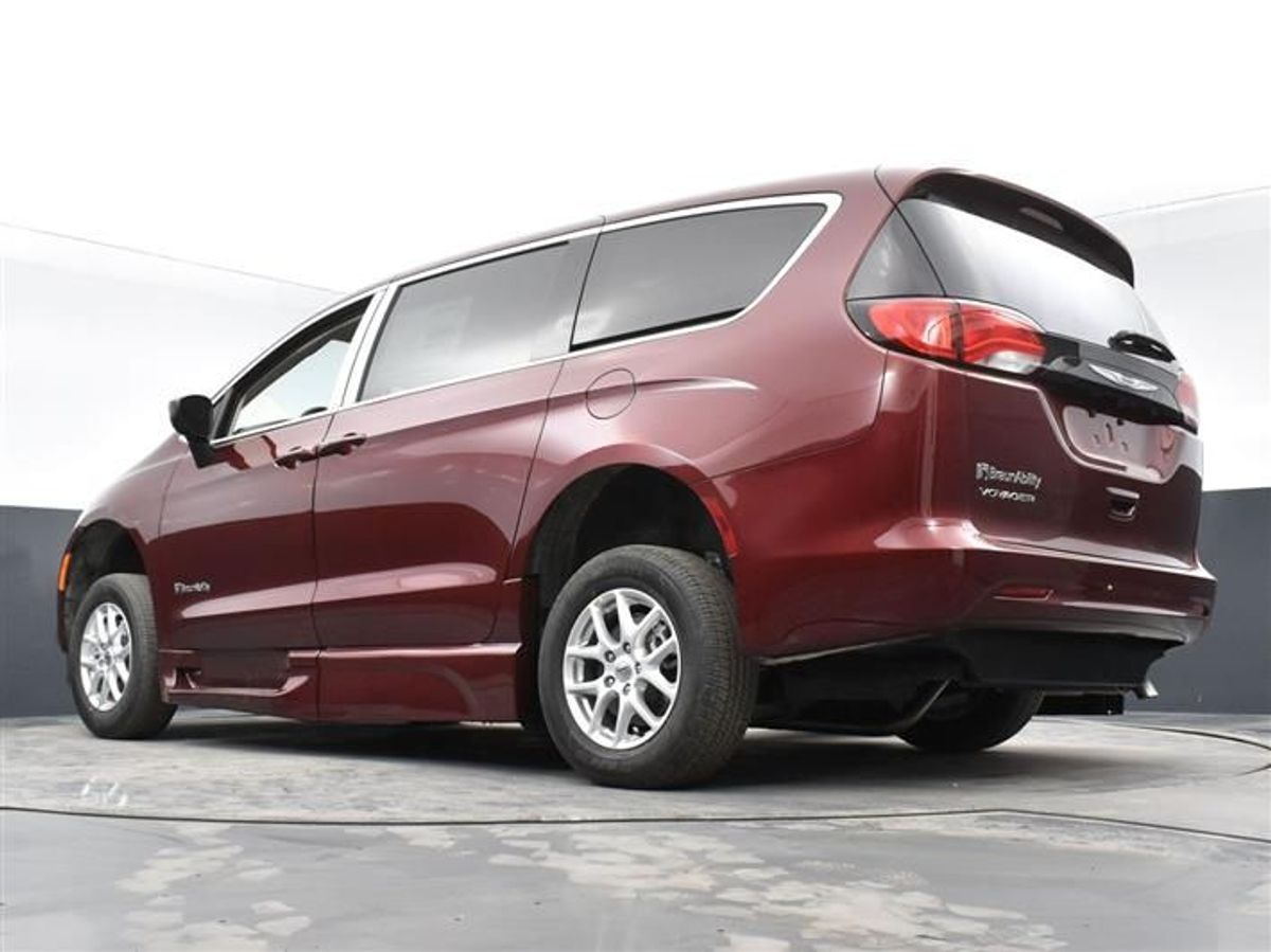 2023 CHRYSLER VOYAGER - Image 24