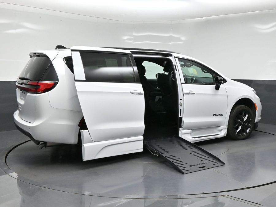 Blanco Chrysler Pacifica número de imagen 4