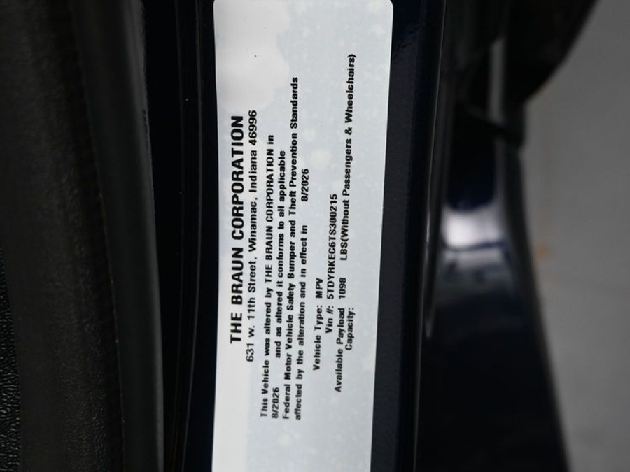 New 2026 Toyota Sienna Hybrid XLE Add - BraunAbility Side Entry Fold Out Automatic Ramp
