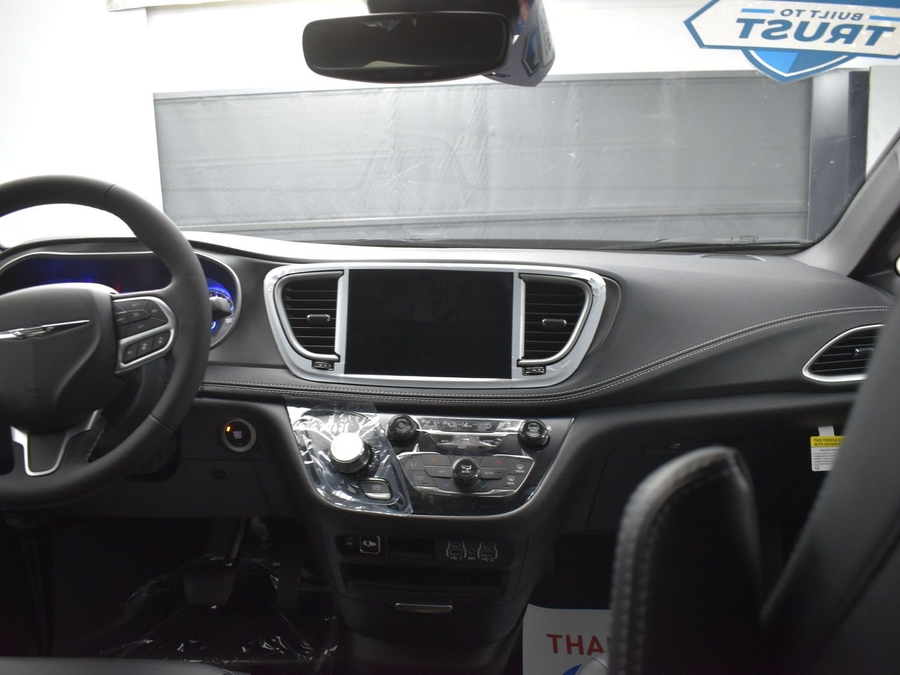 Used 2025 Chrysler Pacifica Select Safety - BraunAbility Side Entry In Floor Automatic Ramp