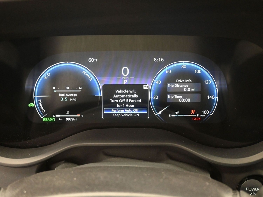 Silver Toyota Sienna image number 15