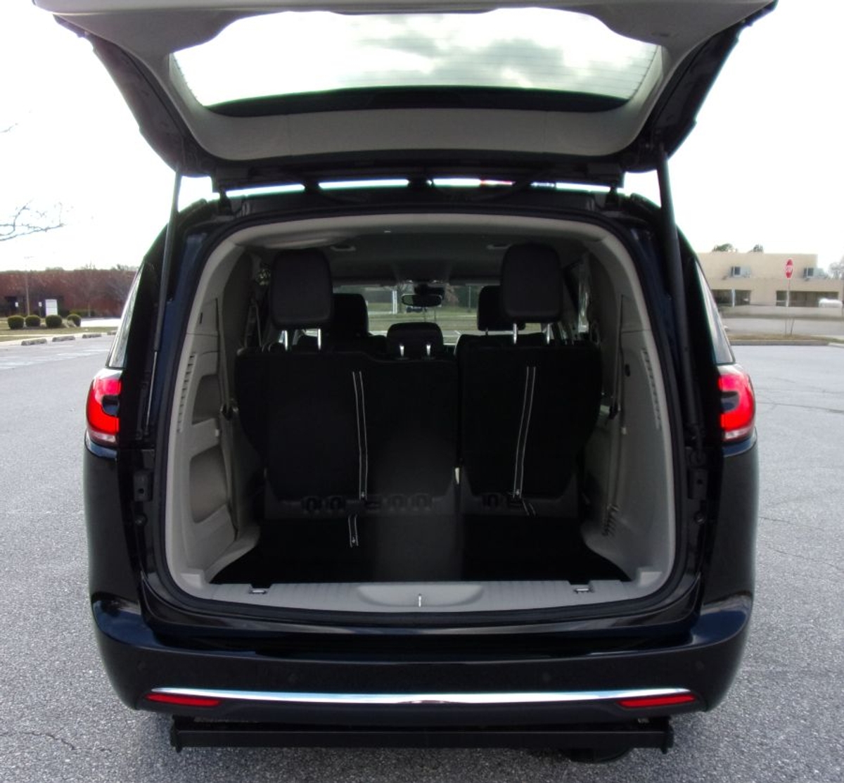 2024 CHRYSLER PACIFICA - Image 18