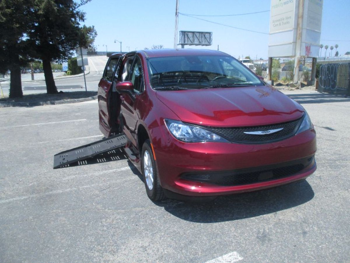 2022 CHRYSLER VOYAGER - Image 17