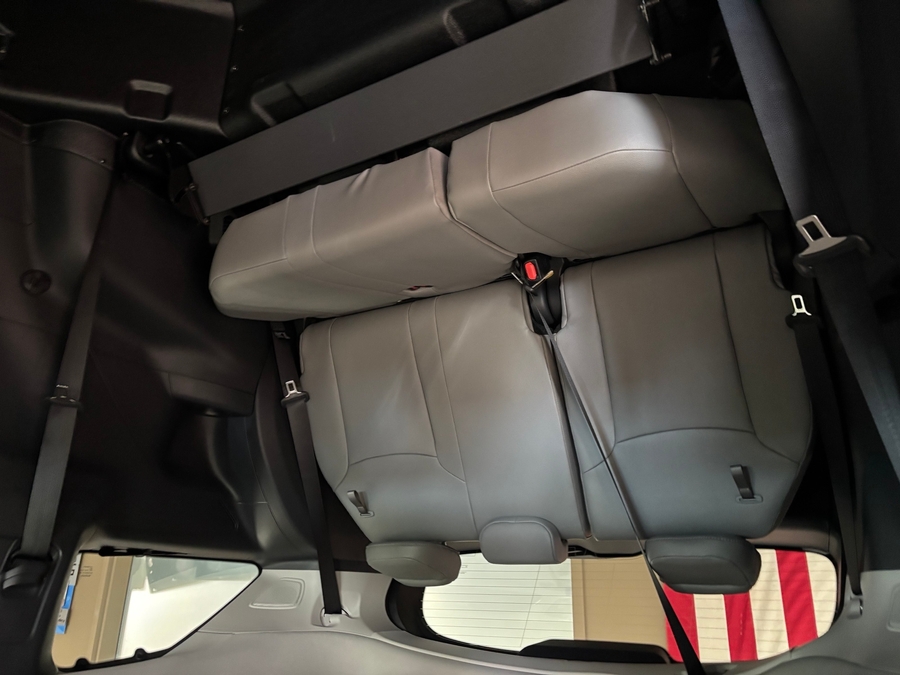 New 2026 Toyota Sienna Hybrid XLE Add - BraunAbility Side Entry Entry In Floor Automatic Ramp