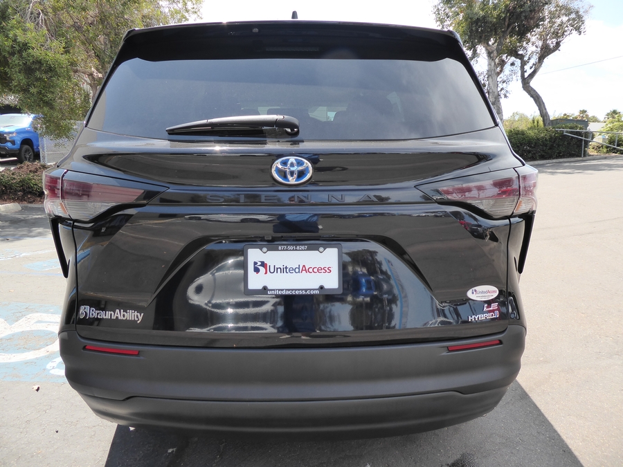 Used 2024 Toyota Sienna Hybrid LE Base - BraunAbility Side Entry Fold Out Automatic Ramp