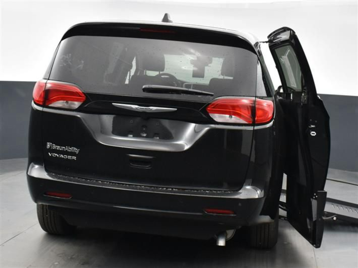 2023 CHRYSLER VOYAGER - Image 7