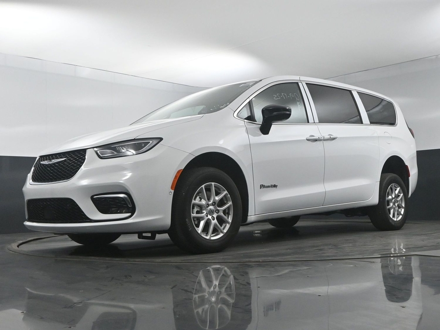 New 2025 Chrysler Pacifica Select Safety - BraunAbility Rear Entry Entry Fold Out Manual Ramp