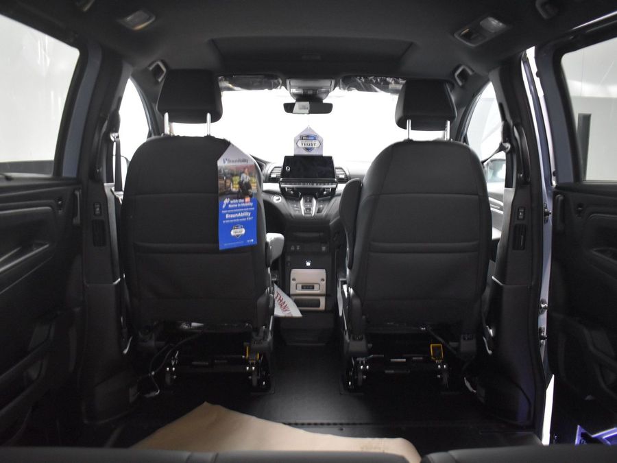 New 2025 Honda Odyssey Sport - BraunAbility Side Entry Entry In Floor Automatic Ramp