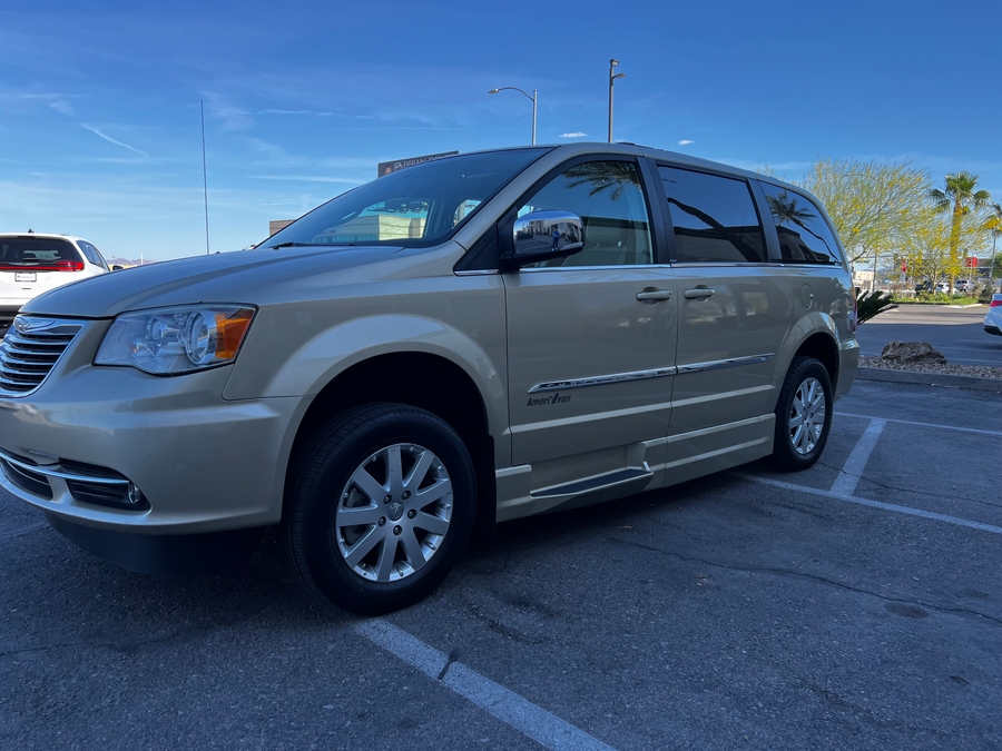 Used 2012 Chrysler Town and Country Touring-L - El Dorado  Entry  Ramp