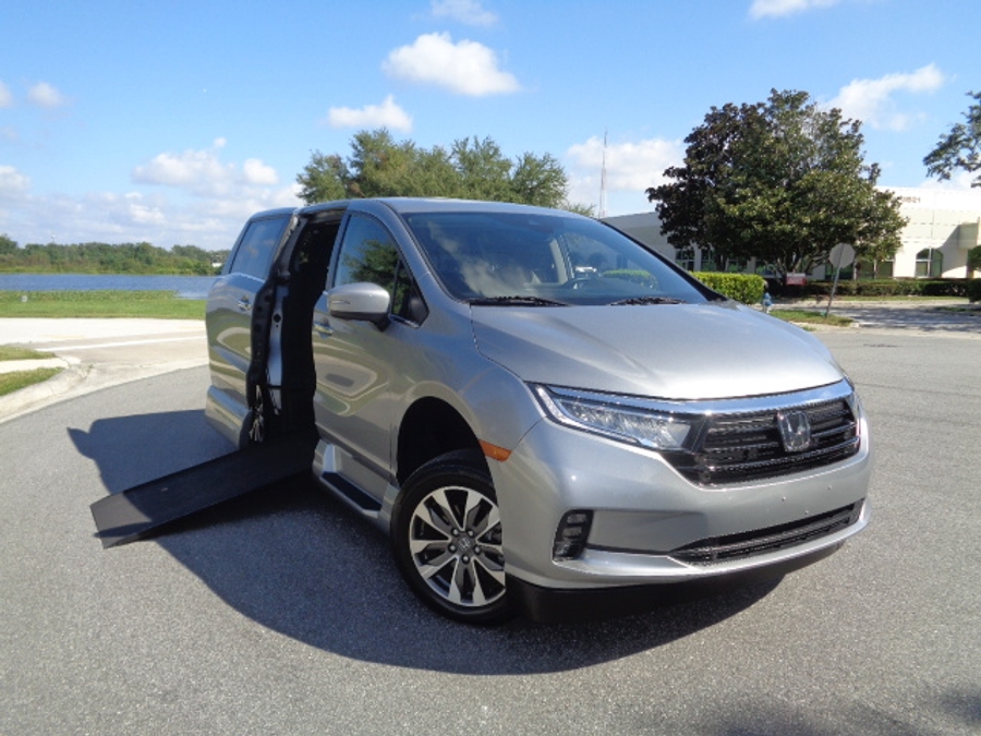 Used 2022 Honda Odyssey EX-L - VMI Side Entry Entry In Floor Automatic Ramp