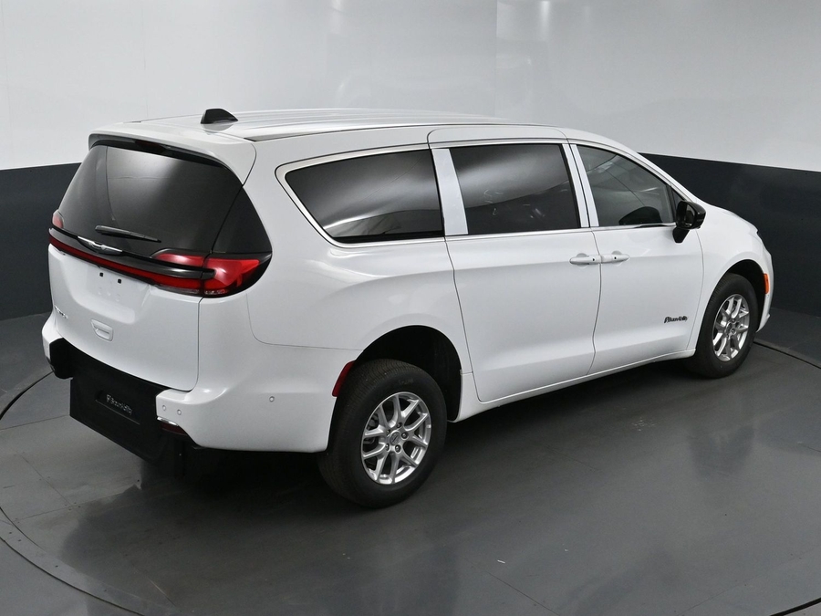 New 2025 Chrysler Pacifica Select Safety - BraunAbility Rear Entry Entry Fold Out Manual Ramp