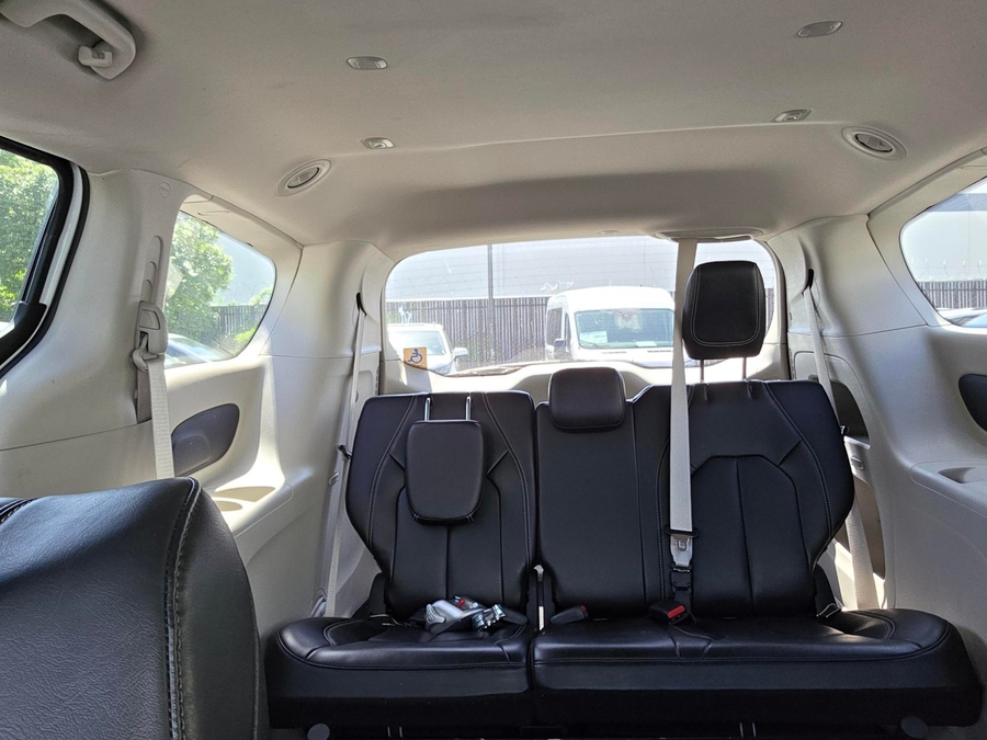 Used 2023 Chrysler Pacifica Touring L - BraunAbility Side Entry Entry Fold Out Automatic Ramp