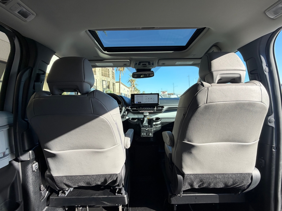Used 2026 Toyota Sienna Hybrid XLE - BraunAbility Side Entry In Floor Automatic Ramp