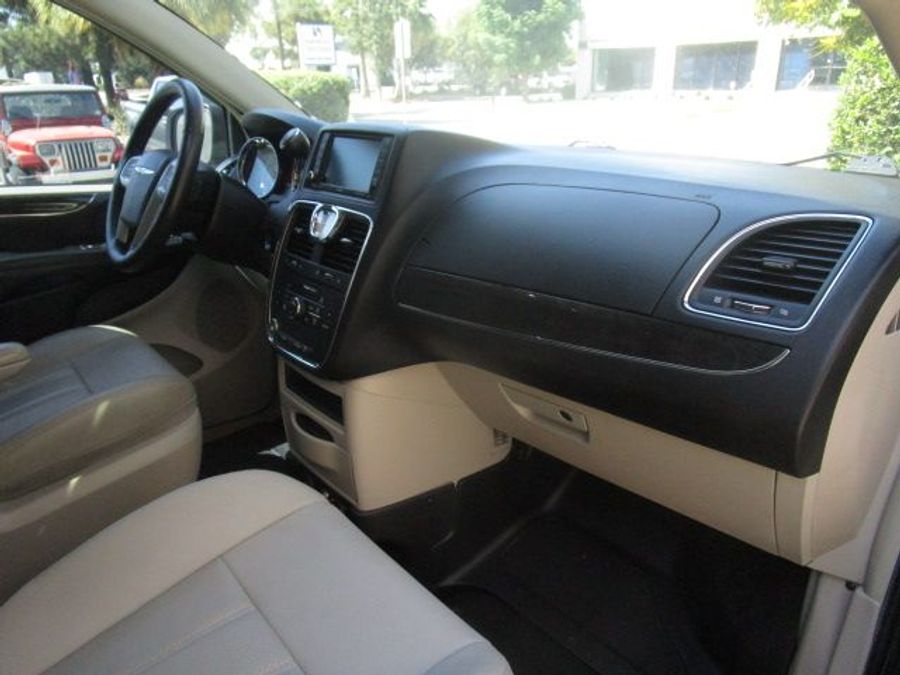 Used 2015 Chrysler Town and Country Touring-L - BraunAbility Side Entry Entry In Floor Automatic Ramp