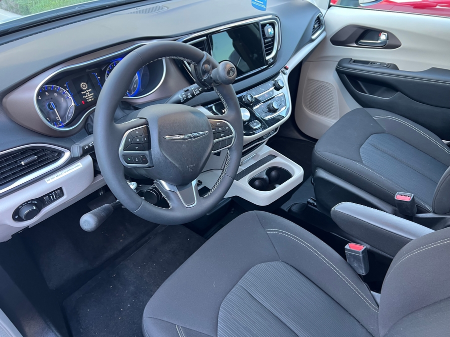 Used 2022 Chrysler Voyager LX - VMI Side Entry Entry In Floor Automatic Ramp